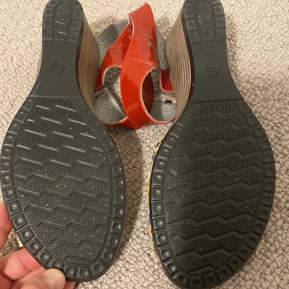 Size 39 wedges - Picture 6 of 6